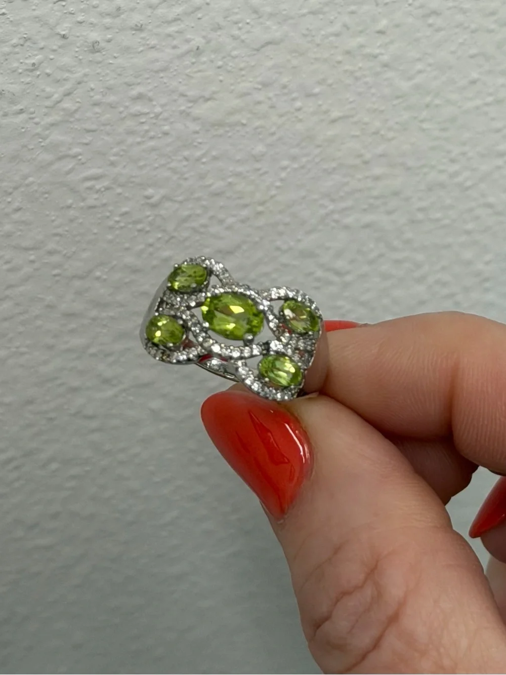 Beautiful Natural oval cut Burma Peridot 1.90CT 925 Sterling Silver Ring Size 9